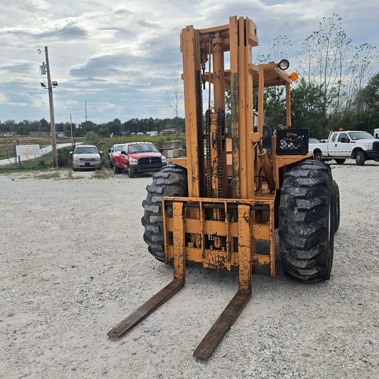 #25323 • Allis-Chalmers 708C Fork-Lift