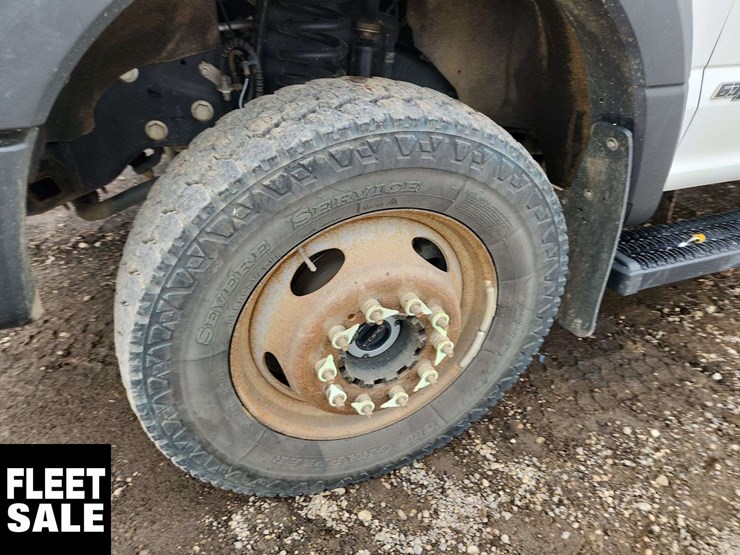 2021-ford-f550-image-10