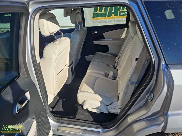 2015-dodge-journey-r/t-image-13