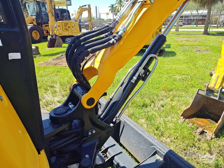 2025-jcb-35z-1-image-16