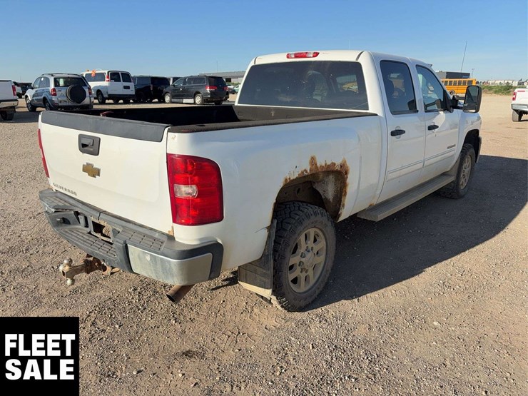 2011-chevrolet-silverado-2500hd-image-4