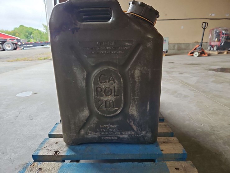 4-20l-diesel-fuel-cans-image-4