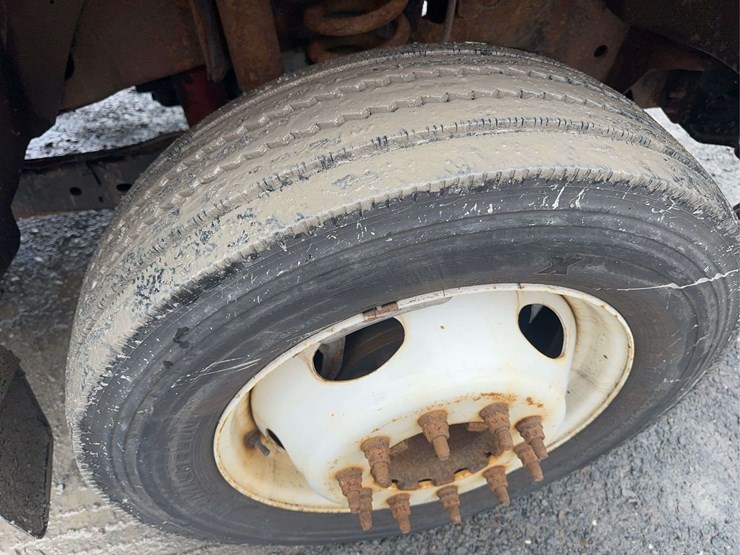 2015-ford-f550-xl-image-12
