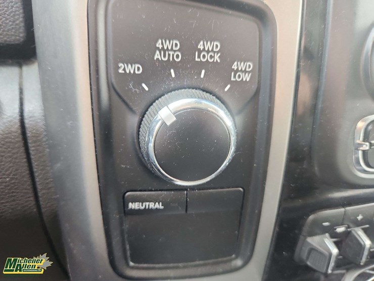 2013-dodge-1500-image-23