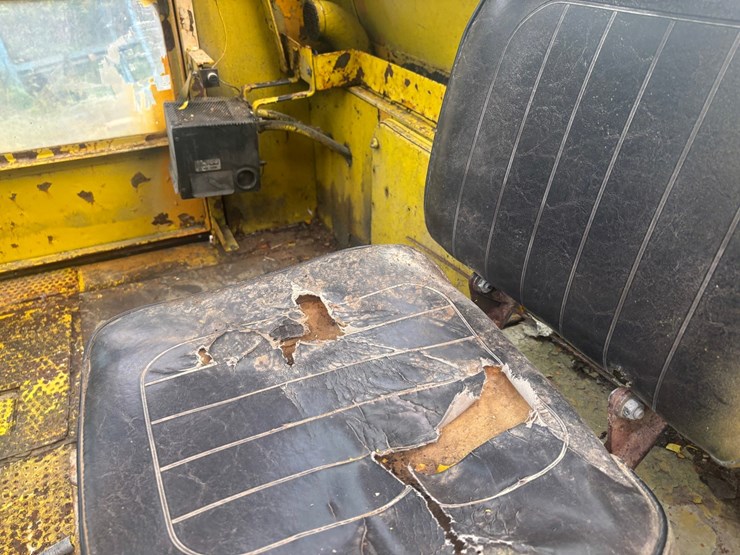 caterpillar-v180-image-46