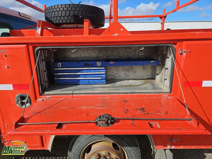 2011-ford-f350-image-28