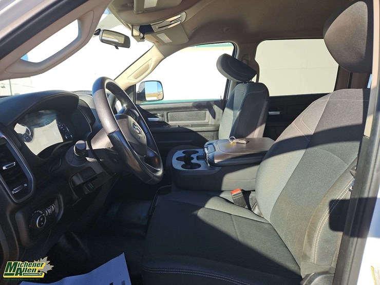 2019-ram-3500-tradesman-image-13