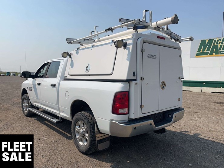 2015-dodge-2500-image-3