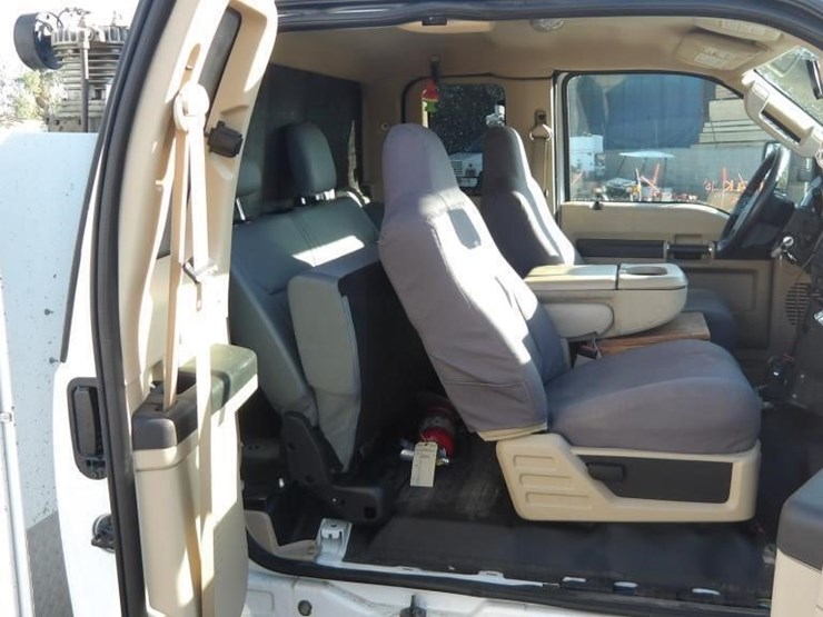 2010-ford-f450-image-26