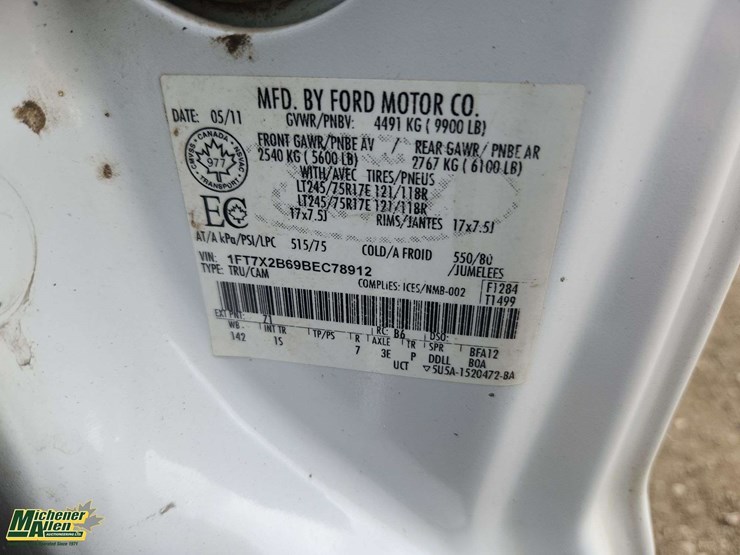 2011-ford-f250-image-43