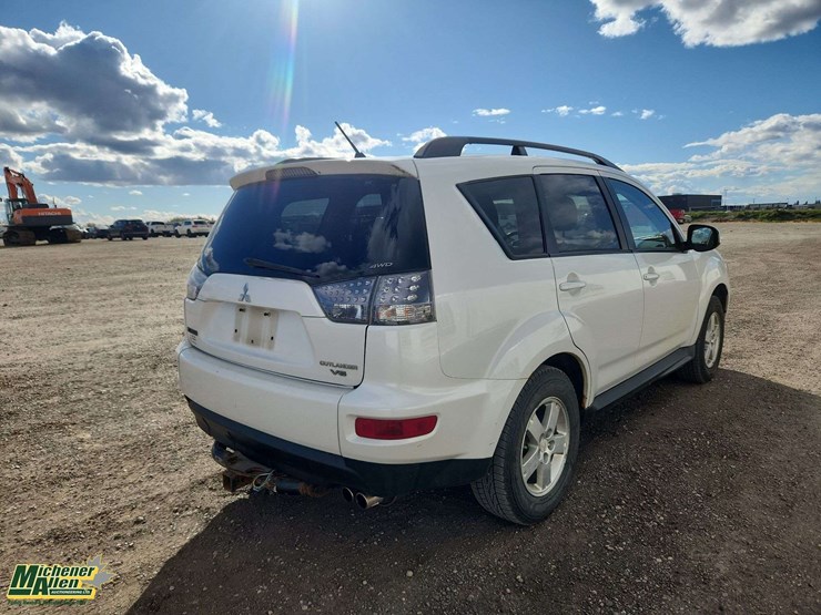 2010-mitsubishi-outlander-image-4