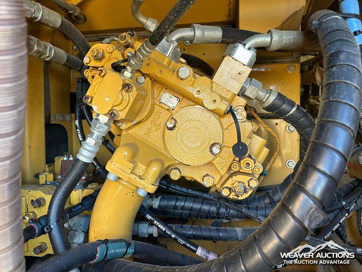 caterpillar-324e-image-79