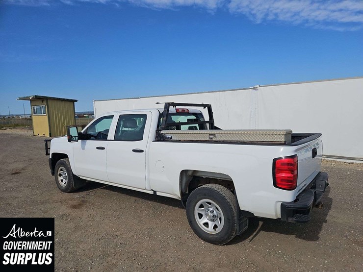 2018-chevrolet-silverado-1500-image-3