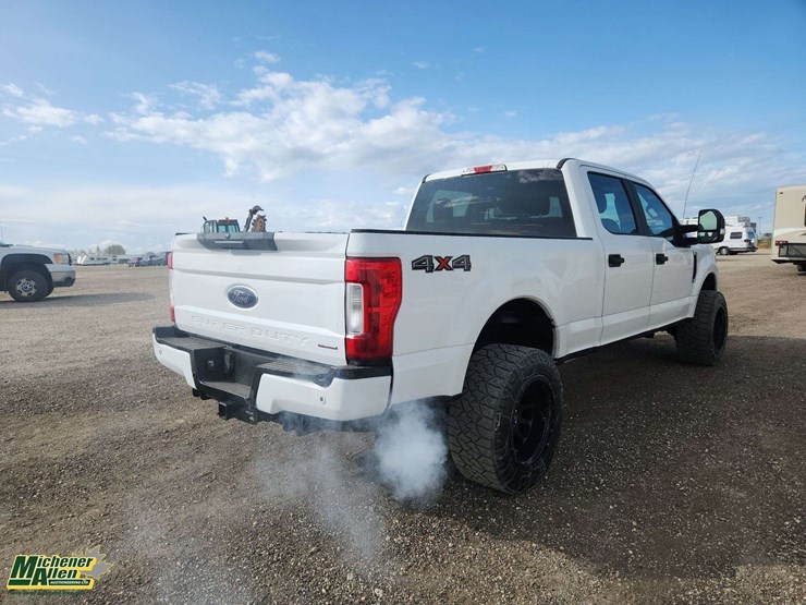 2019-ford-f250-image-3