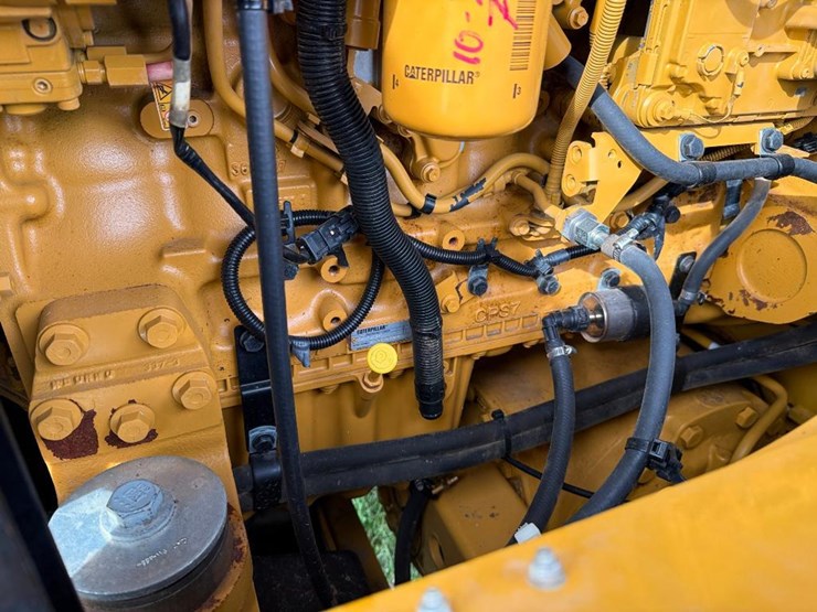 caterpillar-938m-image-52