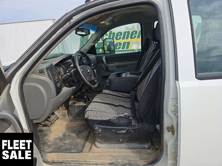 2014-chevrolet-silverado-2500hd-image-12