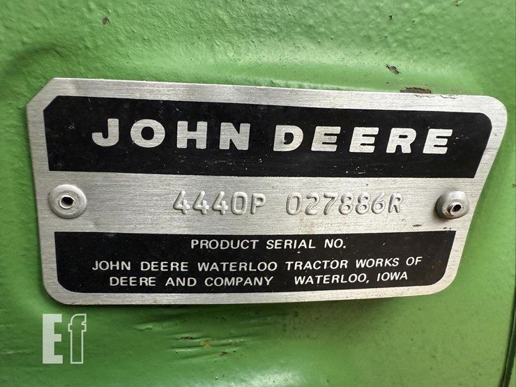 john-deere-4440-image-22