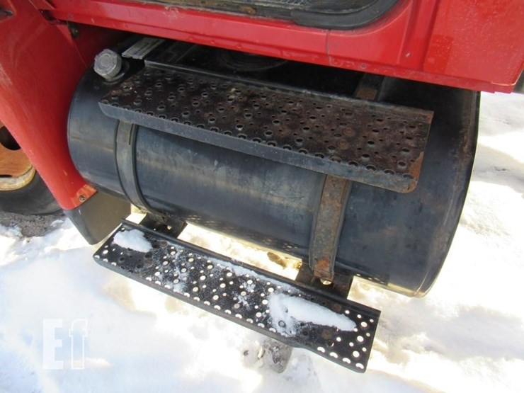 2005-international-durastar-4300-image-14