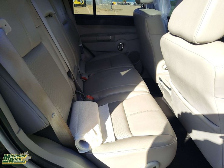 2007-jeep-commander-image-19