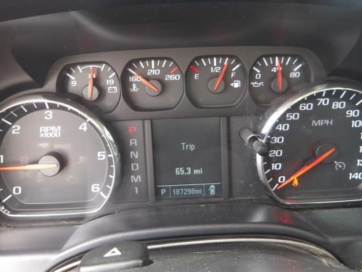 2015-chevrolet-2500-image-18