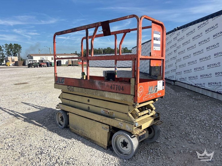 1998-jlg-2032e2-image-2