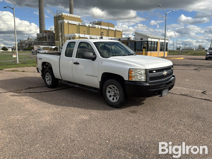 2009-chevrolet-silverado-1500-image-3