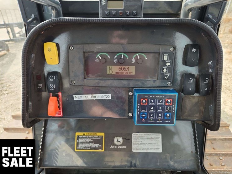 2016-deere-450j-image-12