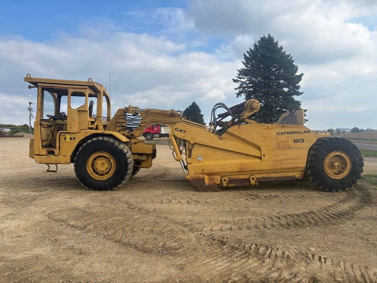 caterpillar-613-image-2