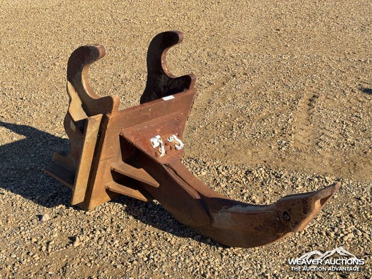 excavator-q/c-ripper-attachment-image-2