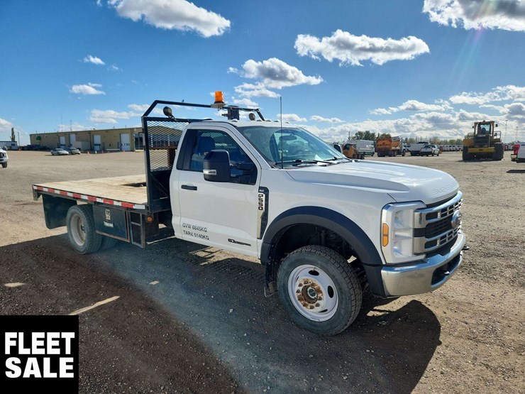 2023-ford-f550-image-2