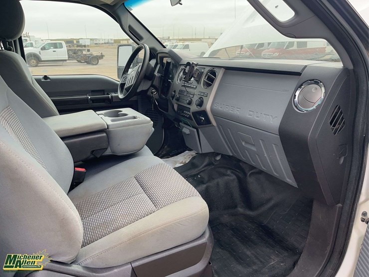 2014-ford-f350-image-16