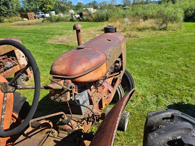 #2528-•-cockshutt-f3-tractor-image-27