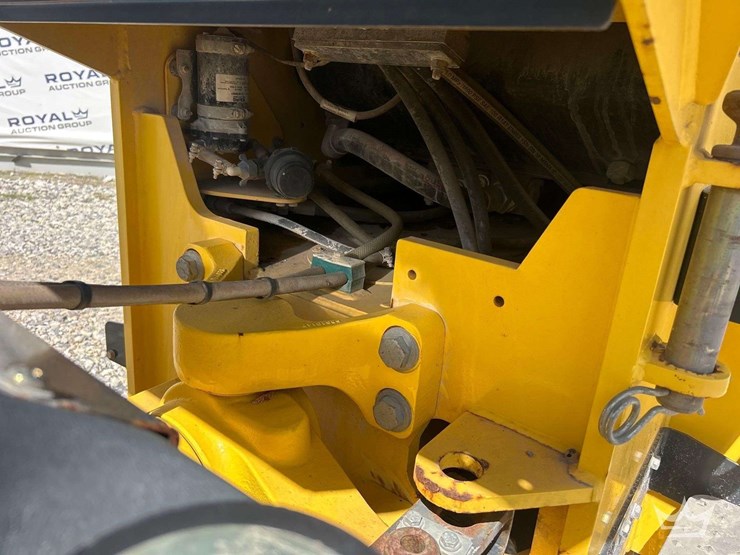2017-bomag-bw11-image-23