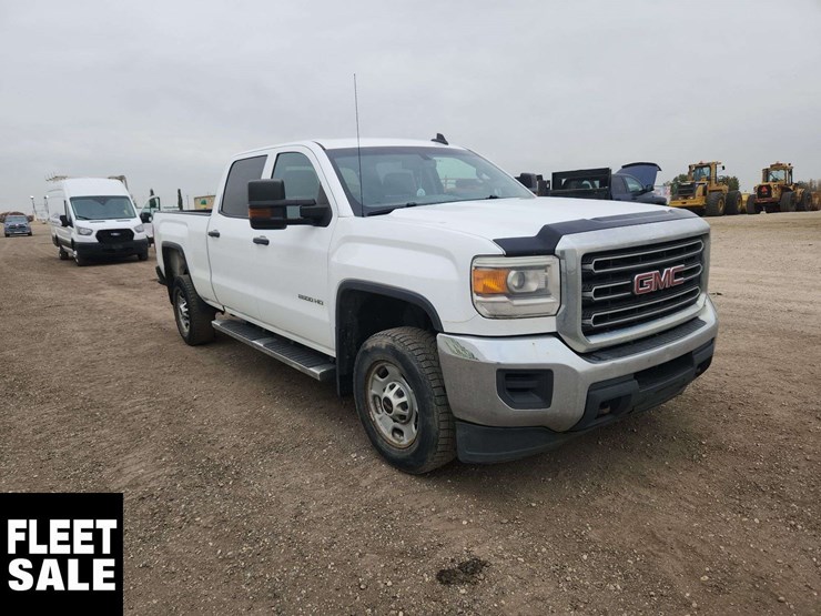 2015-gmc-sierra-2500hd-image-2