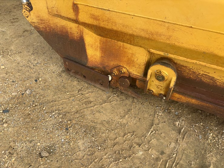 caterpillar-613-image-100