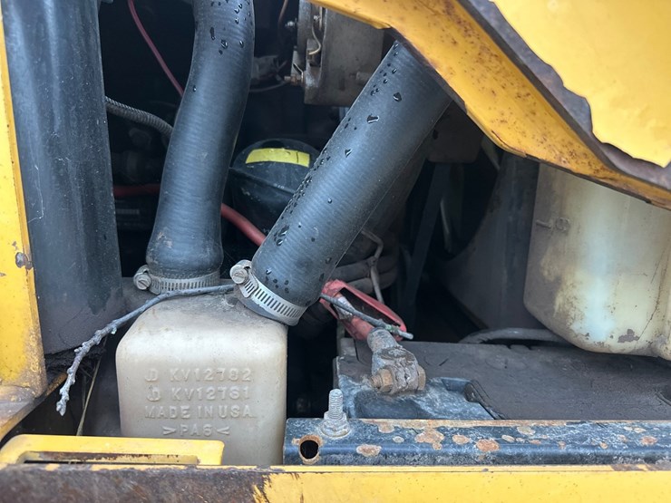 deere-240-image-35