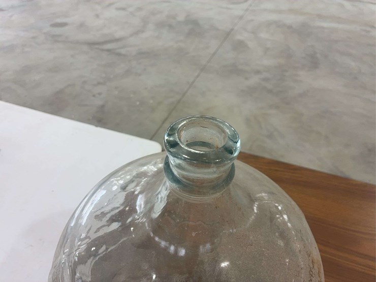 5-gallon-glass-bottle-image-3
