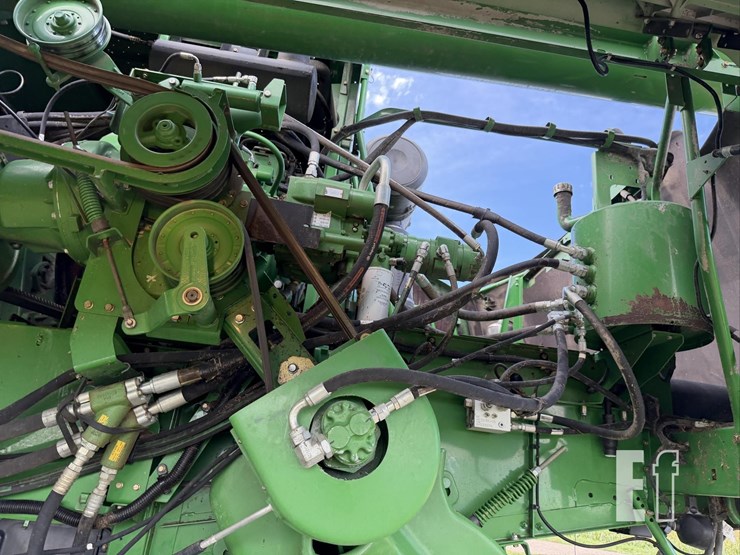 2011-john-deere-9770-sts-image-16
