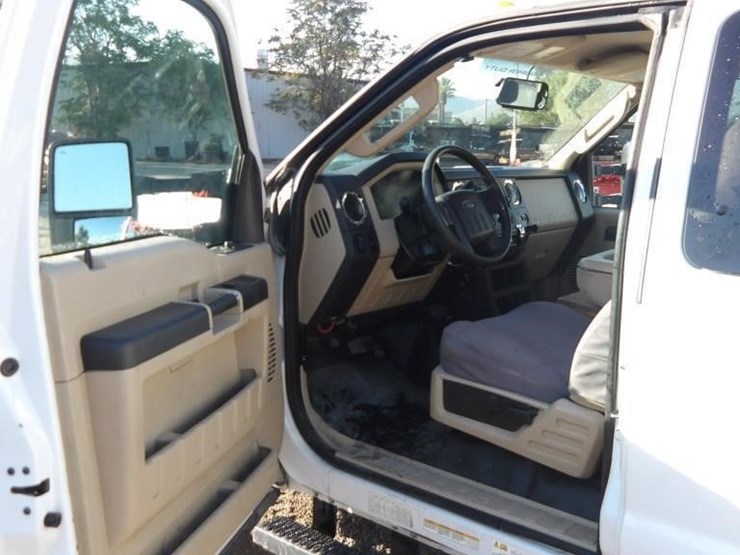 2010-ford-f450-image-28