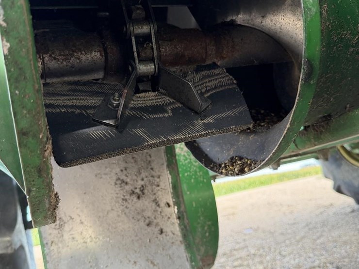 2009-john-deere-9770-sts-image-64