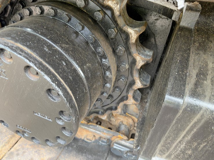 2016-deere-300g-lc-image-22