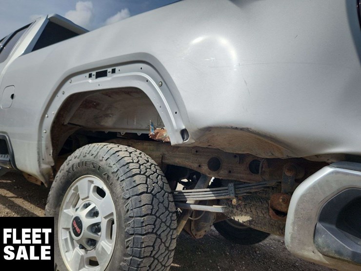 2022-gmc-sierra-2500hd-image-37