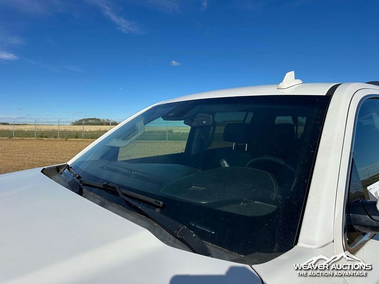 2018-chevrolet-suburban-image-53