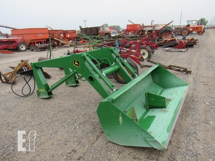 john-deere-146-image-1