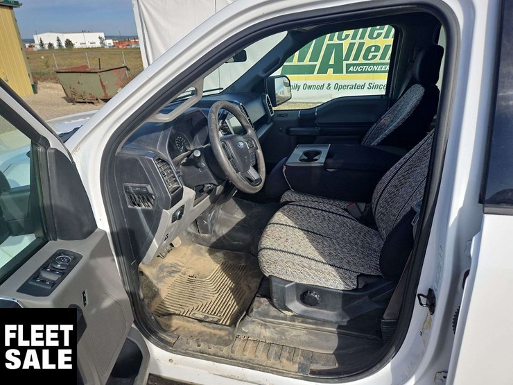 2020-ford-f150-image-13