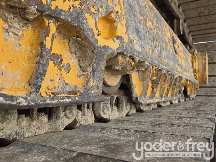 2023-komatsu-d61px-24-image-13