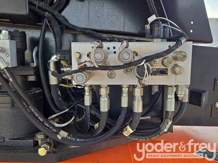 2022-jlg-660sj-image-43