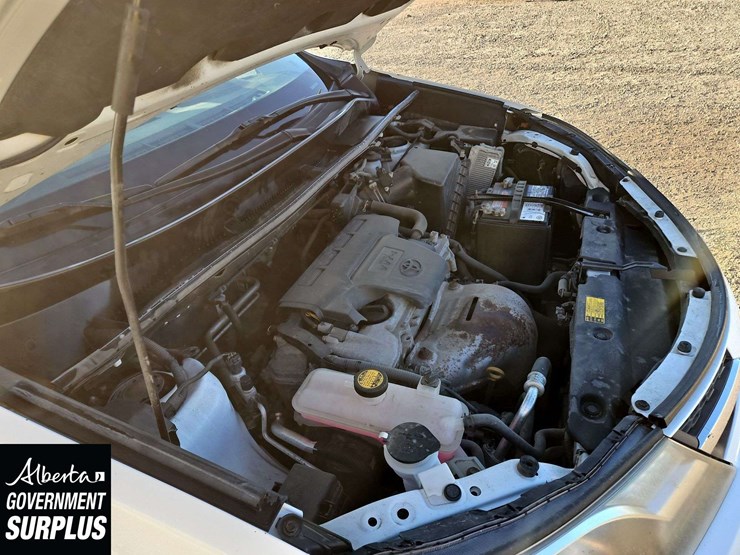 2015-toyota-rav4-le-image-27