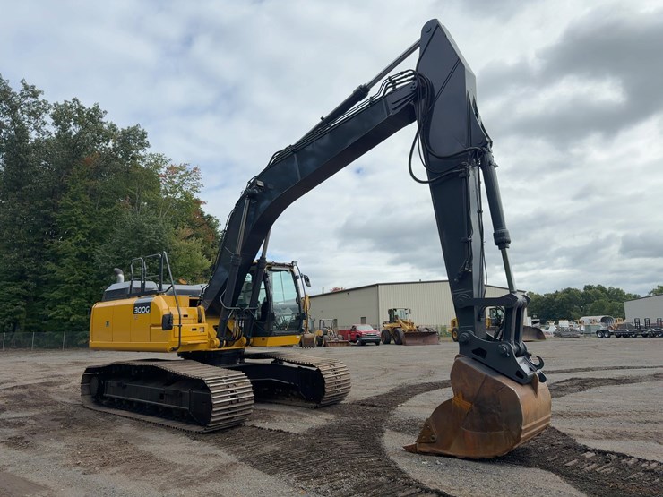 2016-deere-300g-lc-image-7