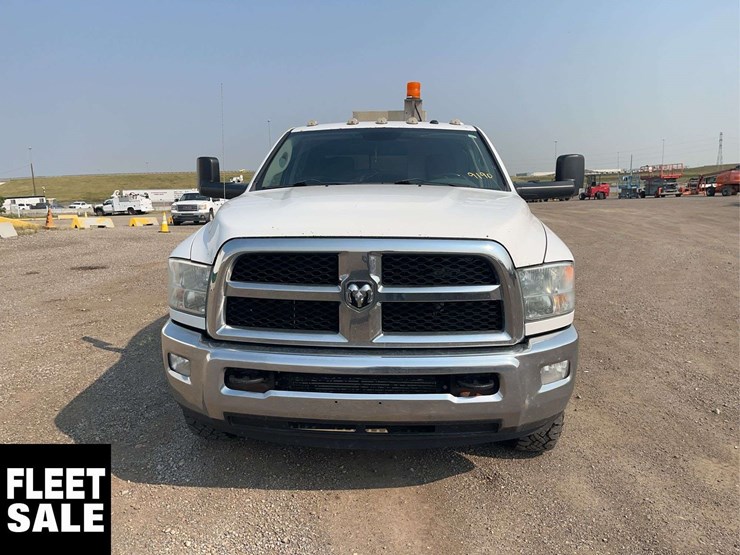 2015-dodge-3500-image-8